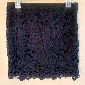 Banana Republic Skirt Sz 6 Black Mini Crochet Lace Detail Fully Lined Floral